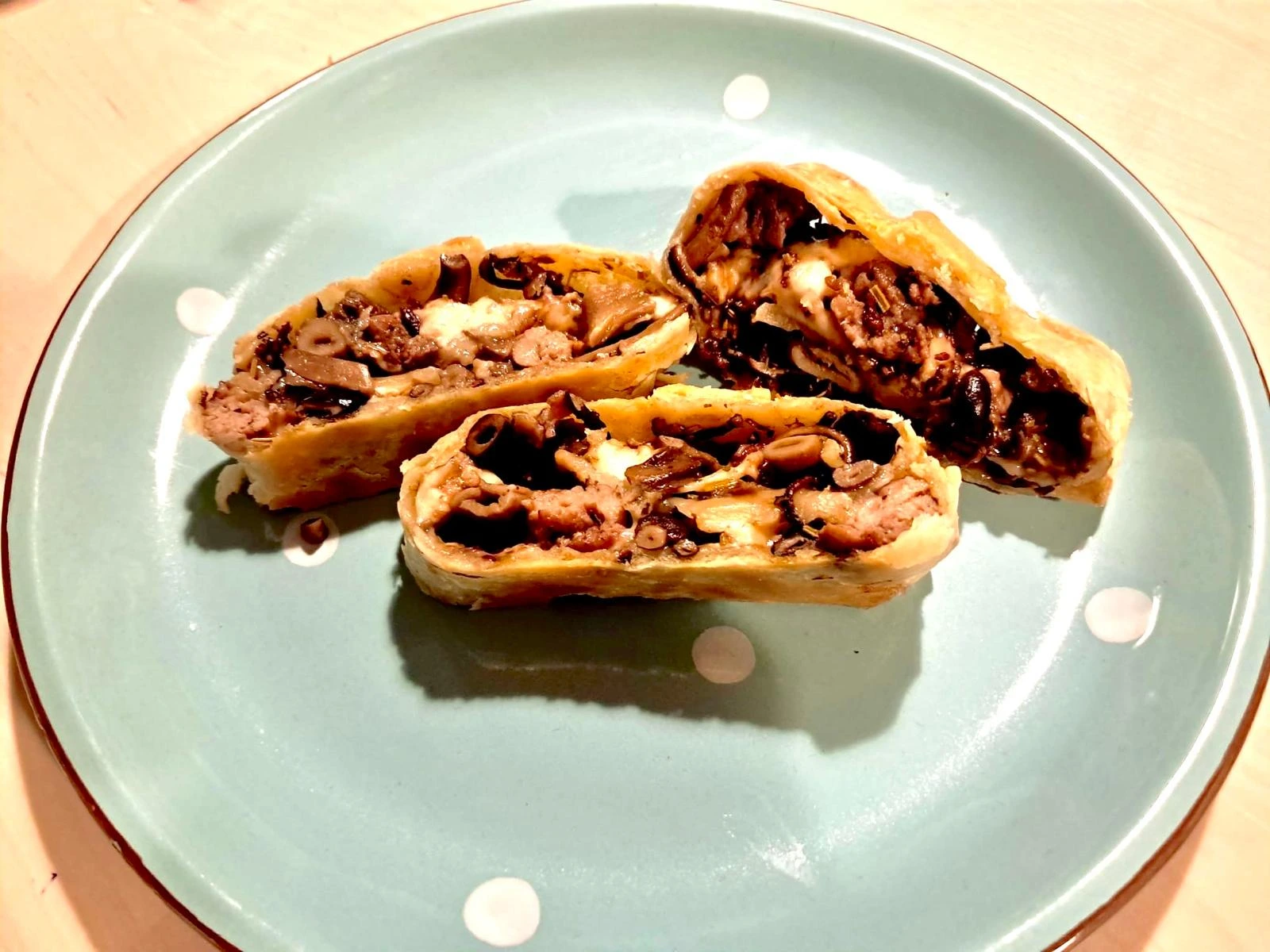 Ricetta del Mese: Strudel Salato con funghi, salsiccia e provola…che bonta!